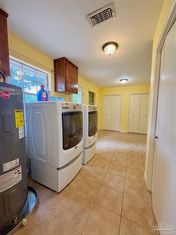 5931 Admiral Doyle Rd, Pensacola, FL 32506