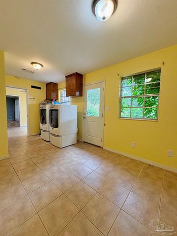 5931 Admiral Doyle Rd, Pensacola, FL 32506