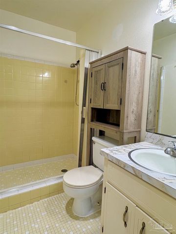 5931 Admiral Doyle Rd, Pensacola, FL 32506