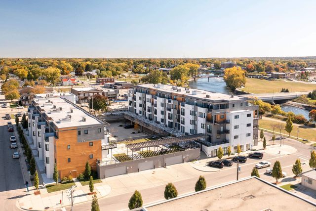 116 W Mishawaka Ave Apt 401, Mishawaka, IN 46545