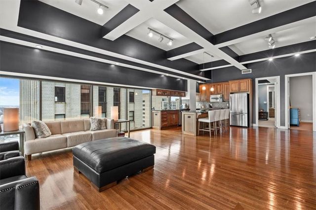 1101 Walnut Street 1901, Kansas City, MO 64106