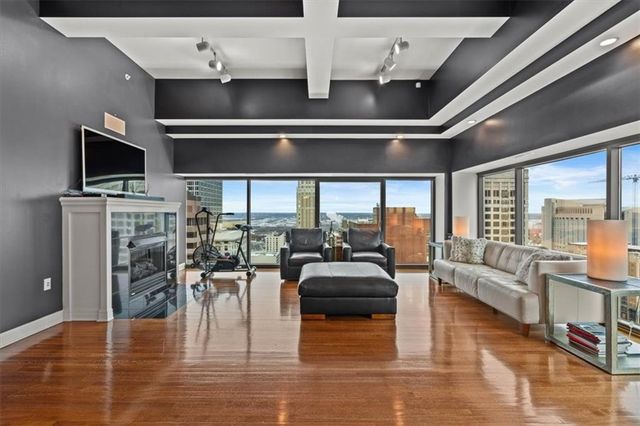 1101 Walnut Street 1901, Kansas City, MO 64106