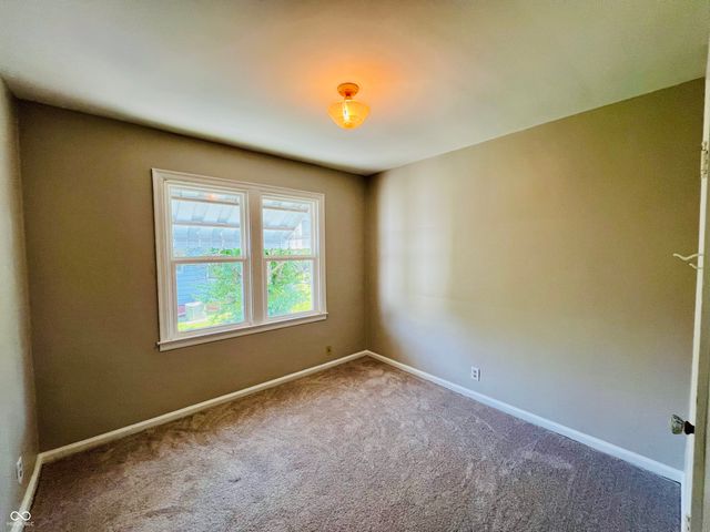 163 N 13th Avenue, Beech Grove, IN 46107