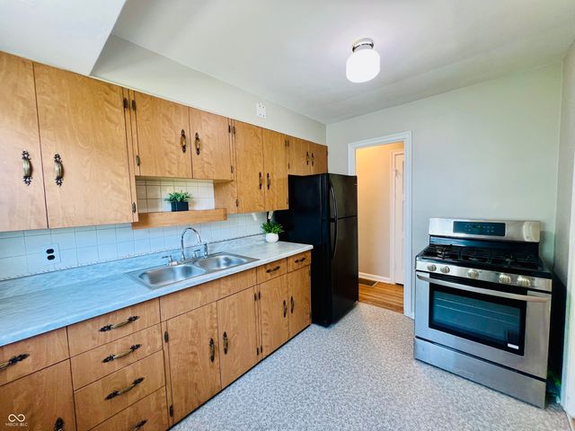 163 N 13th Avenue, Beech Grove, IN 46107
