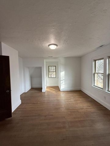 7842 Pershing BOULEVARD, Kenosha, WI 53142