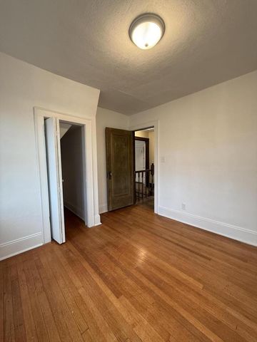 7842 Pershing BOULEVARD, Kenosha, WI 53142