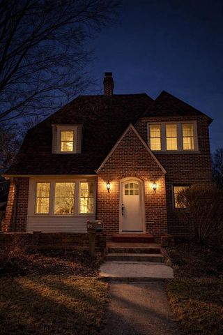 7842 Pershing BOULEVARD, Kenosha, WI 53142