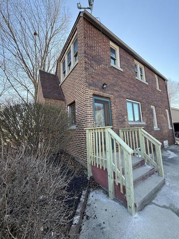 7842 Pershing BOULEVARD, Kenosha, WI 53142