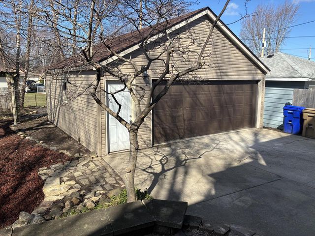 7842 Pershing BOULEVARD, Kenosha, WI 53142