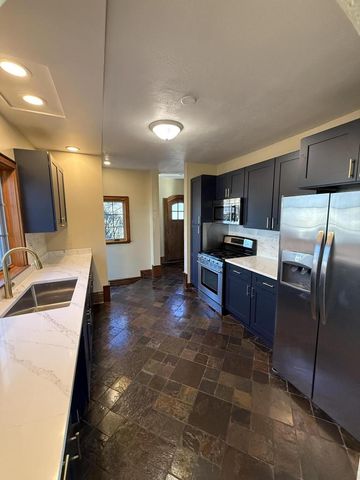 7842 Pershing BOULEVARD, Kenosha, WI 53142