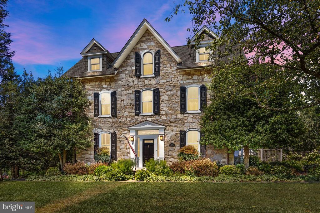 411 E MILL RD, Flourtown, PA 19031