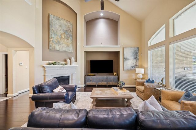 410 Mcallister Avenue, Sugar Land, TX 77479