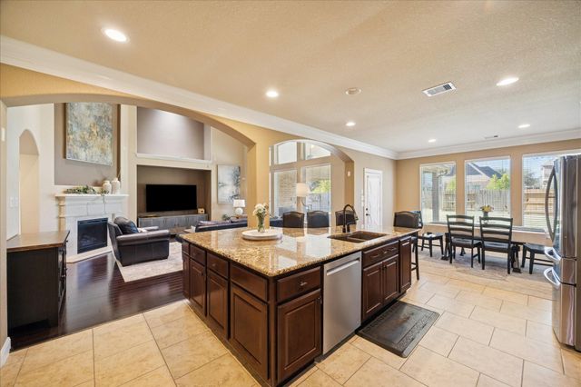 410 Mcallister Avenue, Sugar Land, TX 77479