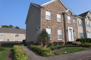 1011 McKenna Dr, Thompsons Station, TN 37179