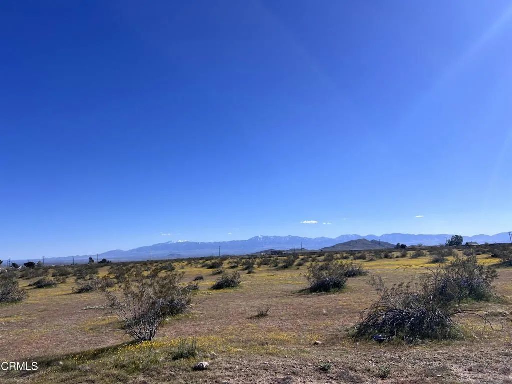 8 E 8, Hi Vista, CA 93535