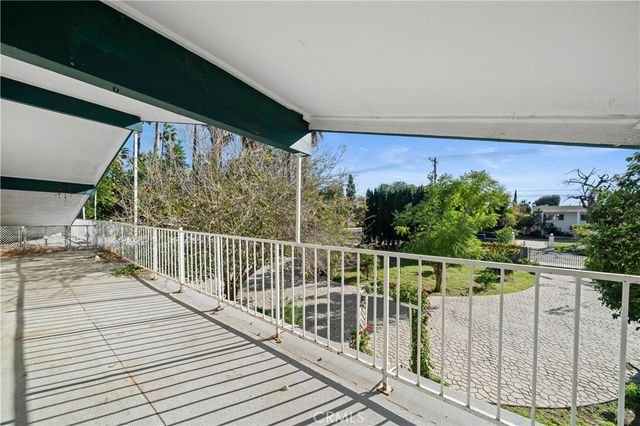 16751 Rayen, Northridge, CA 91343