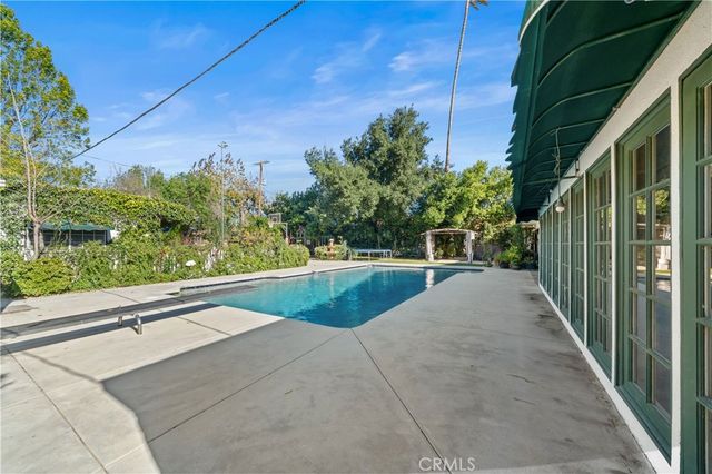 16751 Rayen, Northridge, CA 91343