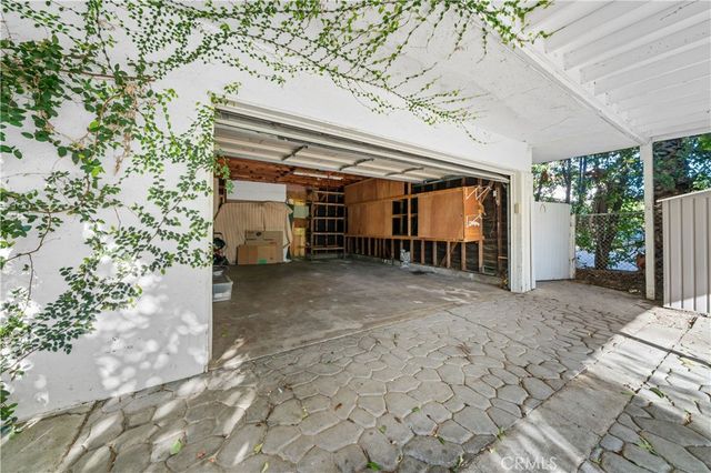 16751 Rayen, Northridge, CA 91343