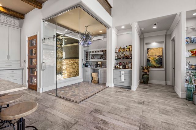 212 Hilltop Drive, Gainesville, TX 76240