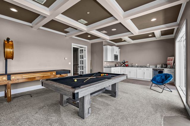 212 Hilltop Drive, Gainesville, TX 76240