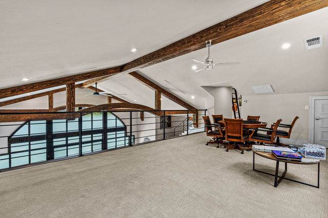 212 Hilltop Drive, Gainesville, TX 76240