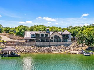 212 Hilltop Drive, Gainesville, TX 76240