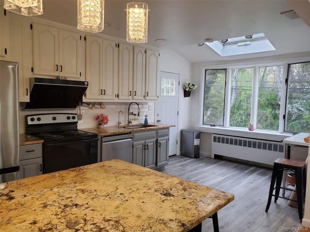 35 Hicks Avenue, Syosset, NY 11791