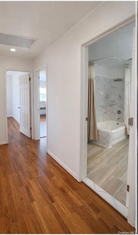 35 Hicks Avenue, Syosset, NY 11791