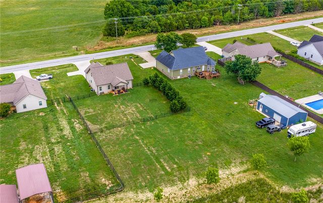 1572 Walnut Grove Road, Pauline, SC 29374