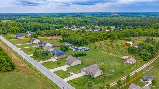 1572 Walnut Grove Road, Pauline, SC 29374