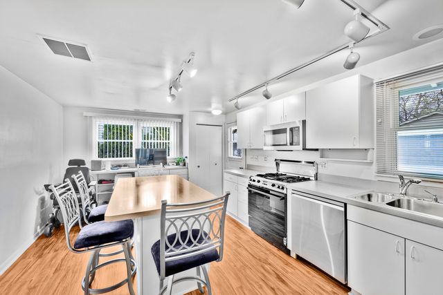 19031 Baker Avenue, Country Club Hills, IL 60478