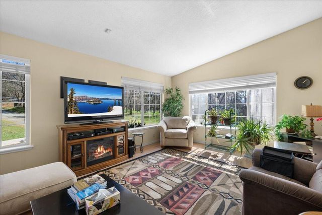 650 Board Shanty Creek Road, Grants Pass, OR 97527