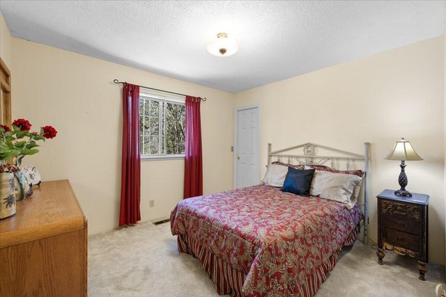 650 Board Shanty Creek Road, Grants Pass, OR 97527