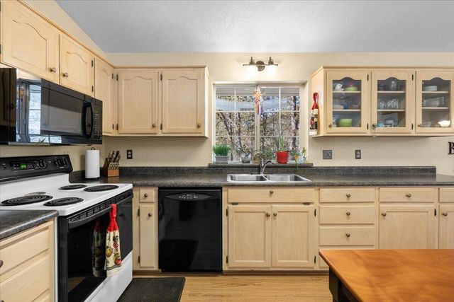 650 Board Shanty Creek Road, Grants Pass, OR 97527