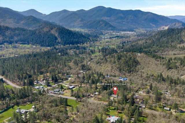 650 Board Shanty Creek Road, Grants Pass, OR 97527