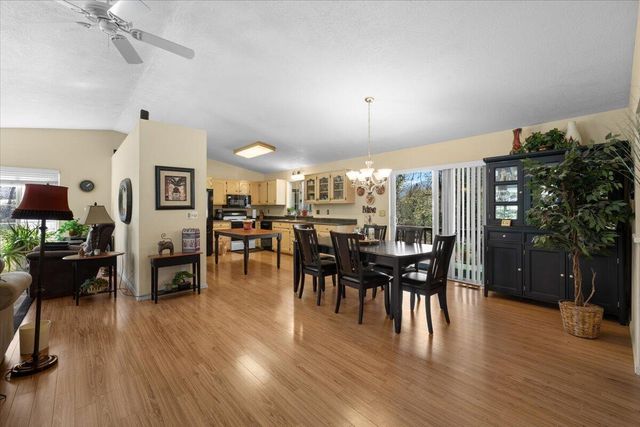 650 Board Shanty Creek Road, Grants Pass, OR 97527