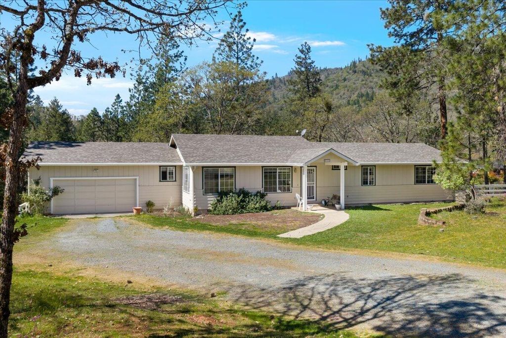 650 Board Shanty Creek Road, Grants Pass, OR 97527