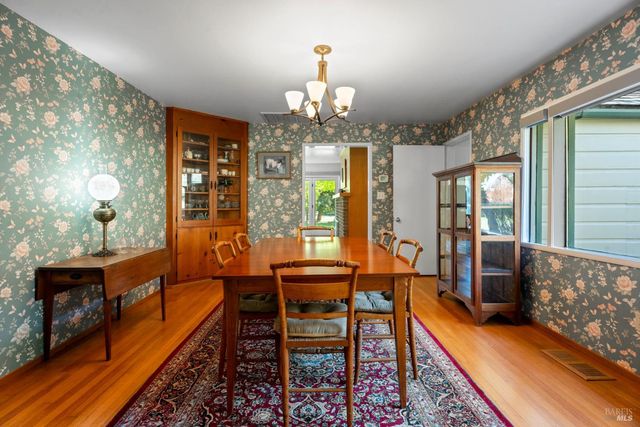 7420 Eastside Potter Valley Rd, Ukiah, CA 95482