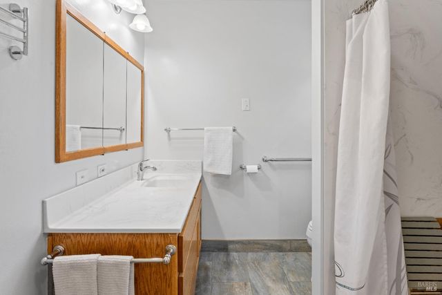 7420 Eastside Potter Valley Rd, Ukiah, CA 95482