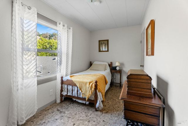 7420 Eastside Potter Valley Rd, Ukiah, CA 95482