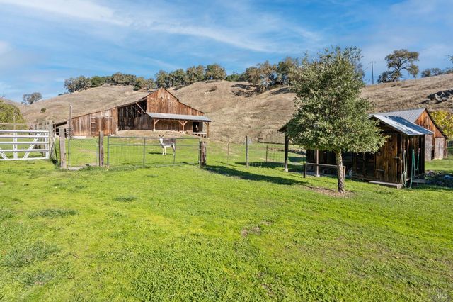 7420 Eastside Potter Valley Rd, Ukiah, CA 95482