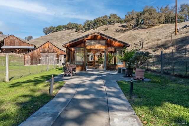 7420 Eastside Potter Valley Rd, Ukiah, CA 95482
