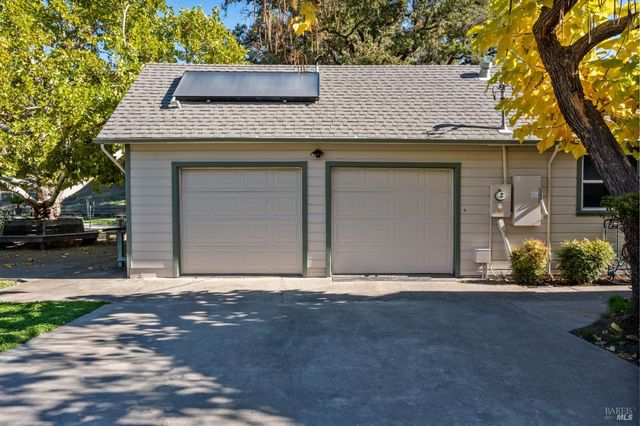 7420 Eastside Potter Valley Rd, Ukiah, CA 95482