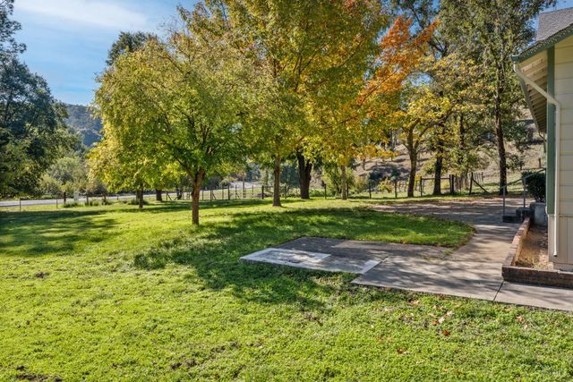 7420 Eastside Potter Valley Rd, Ukiah, CA 95482