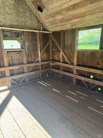 7420 Eastside Potter Valley Rd, Ukiah, CA 95482