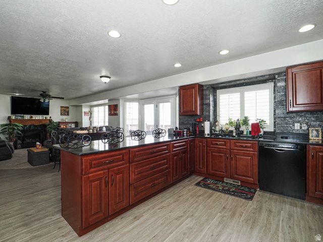 1833 N 350 E, Centerville, UT 84014