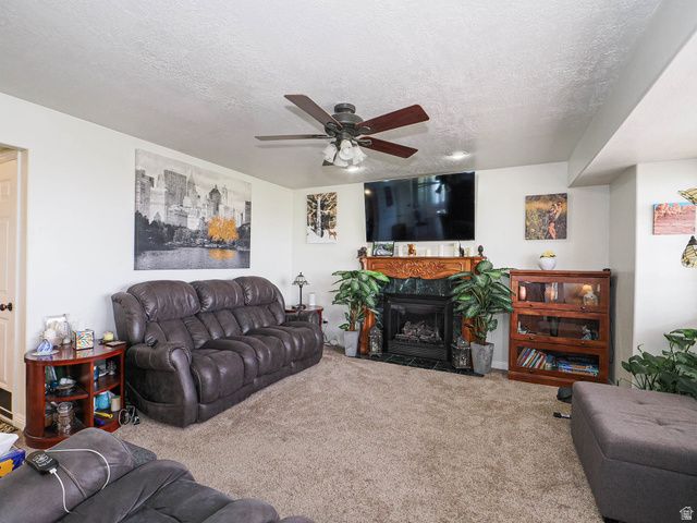 1833 N 350 E, Centerville, UT 84014