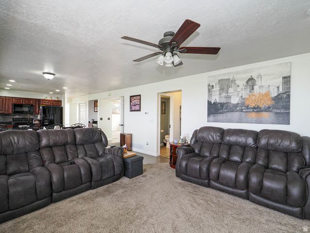 1833 N 350 E, Centerville, UT 84014