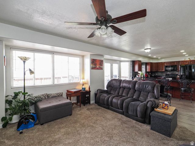 1833 N 350 E, Centerville, UT 84014