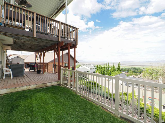 1833 N 350 E, Centerville, UT 84014